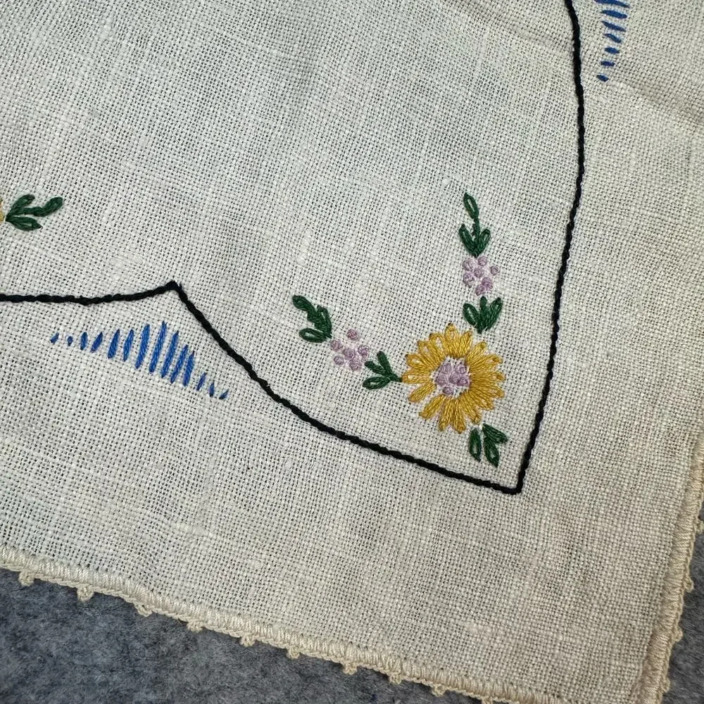 Vintage Embroidered Linen 11